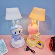 LAMPARA VELADOR LED LABUBU RECARGABLE USB CON PANTALLA Y SACAPUNTAS LAMPARA VELADOR LED LABUBU RECARGABLE USB CON PANTALLA Y SACAPUNTAS