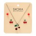 COLLAR CON DIJE CEREZAS CON 2 PARES DE AROS SKORA 44549 COLLAR CON DIJE CEREZAS CON 2 PARES DE AROS SKORA 44549