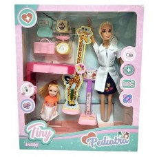 MUÑECA TINY PEDIATRA