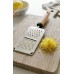 RALLADOR DE MANO DE ACERO INOXIDABLE CON MANGO DE BAMBU
