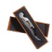 DESTAPADOR SACACORCHOS MOZO EN CAJA COLOR MADERA DESTAPADOR SACACORCHOS MOZO EN CAJA COLOR MADERA